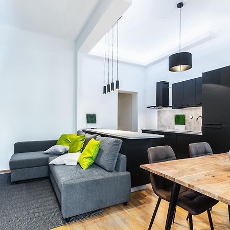 Stylish Designed Apartment In A Top Location Wenen Buitenkant foto
