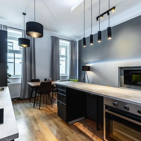 Stylish Designed Apartment In A Top Location Wenen Buitenkant foto