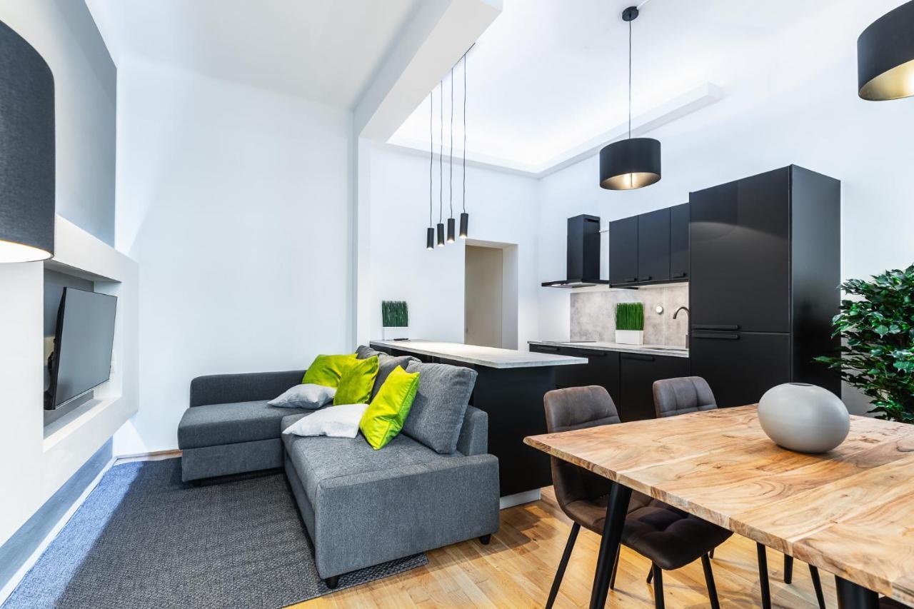 Stylish Designed Apartment In A Top Location Wenen Buitenkant foto