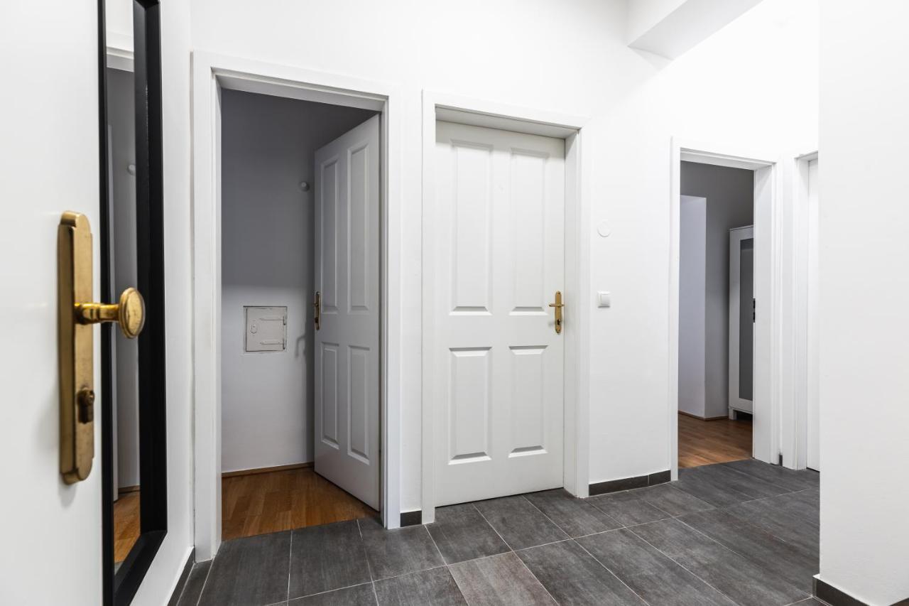 Stylish Designed Apartment In A Top Location Wenen Buitenkant foto